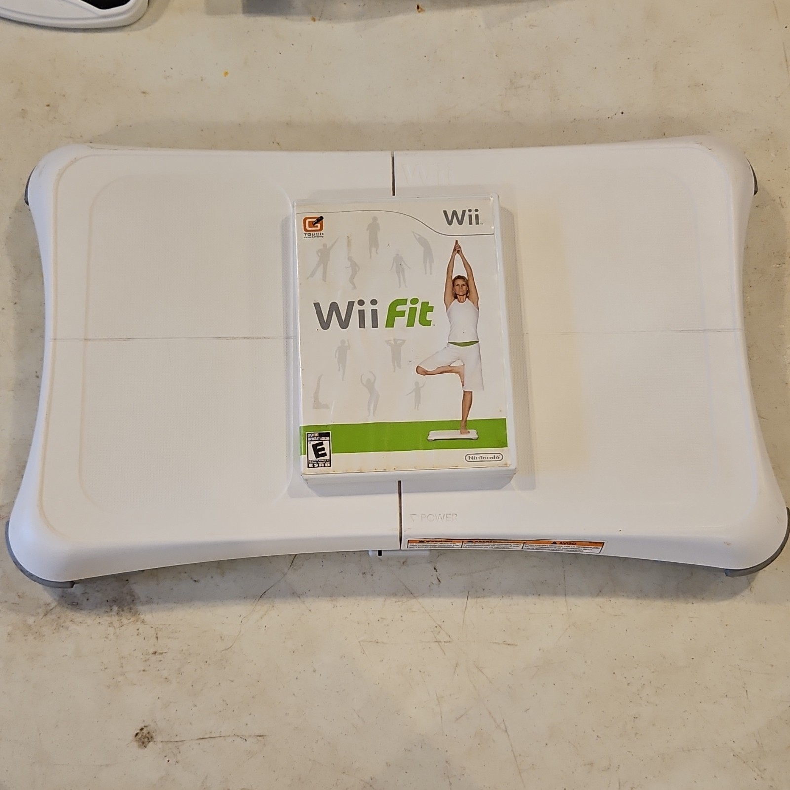 Nintendo Wii Fit Balance Board + Wii Fit Game Disc & Case, Bluetooth NTSC-U/C