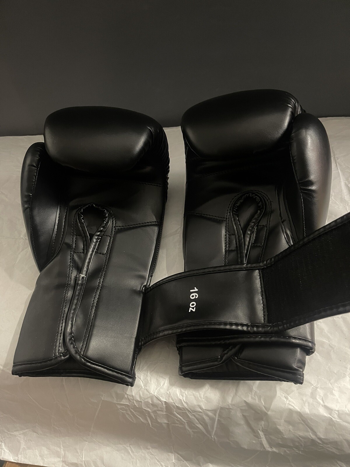Blitz 16 Oz Training Boxing Gloves New