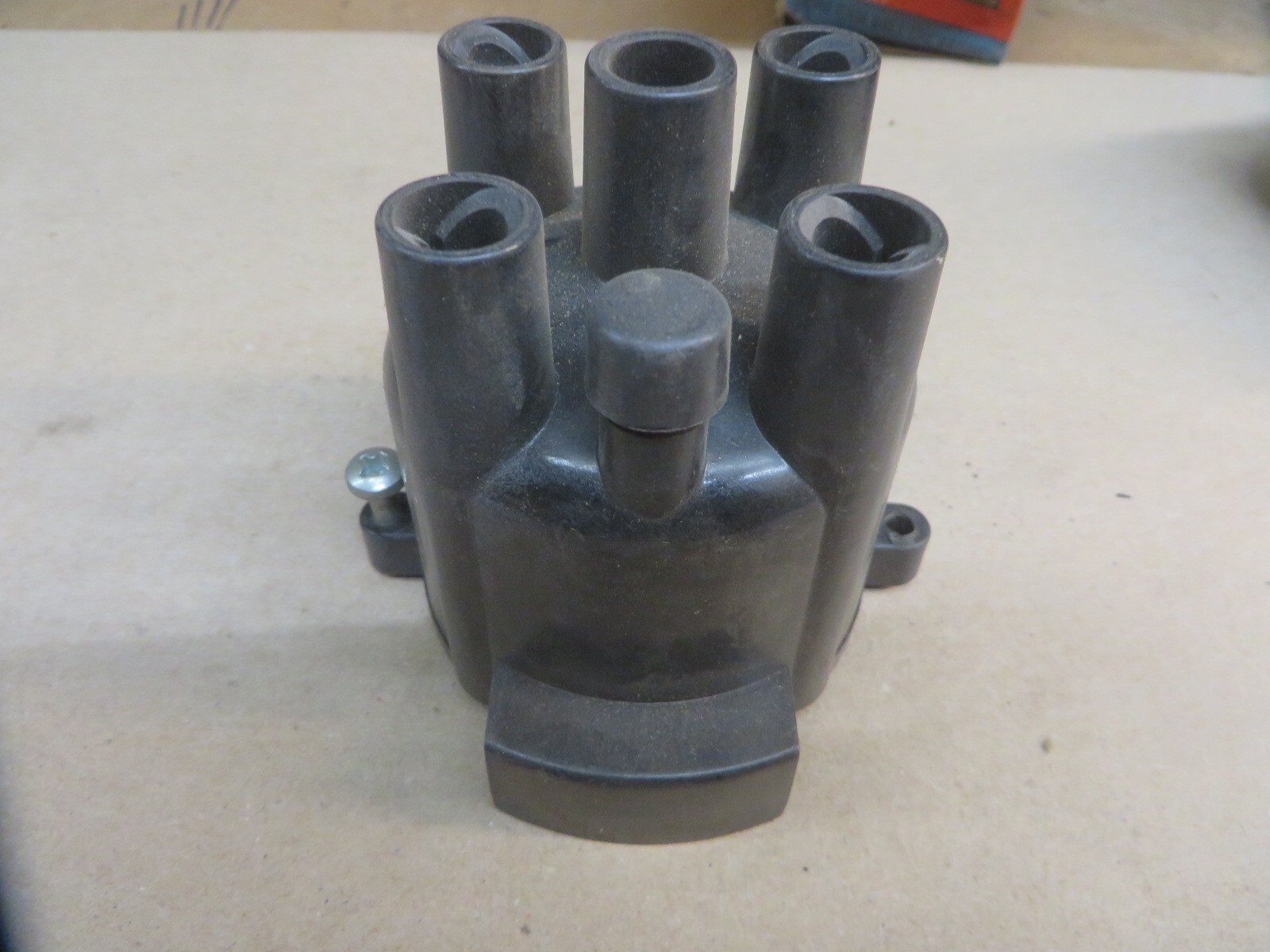 DISTRIBUTOR CAP # CH407 1980 OMNI HORIZON 1.7 LITER vintage N O S