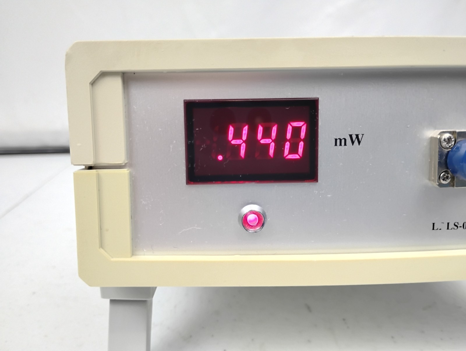 LDLS-02 1553nm FP-LD Built-in Isolator Light Source | AC Photonics | OE Labs