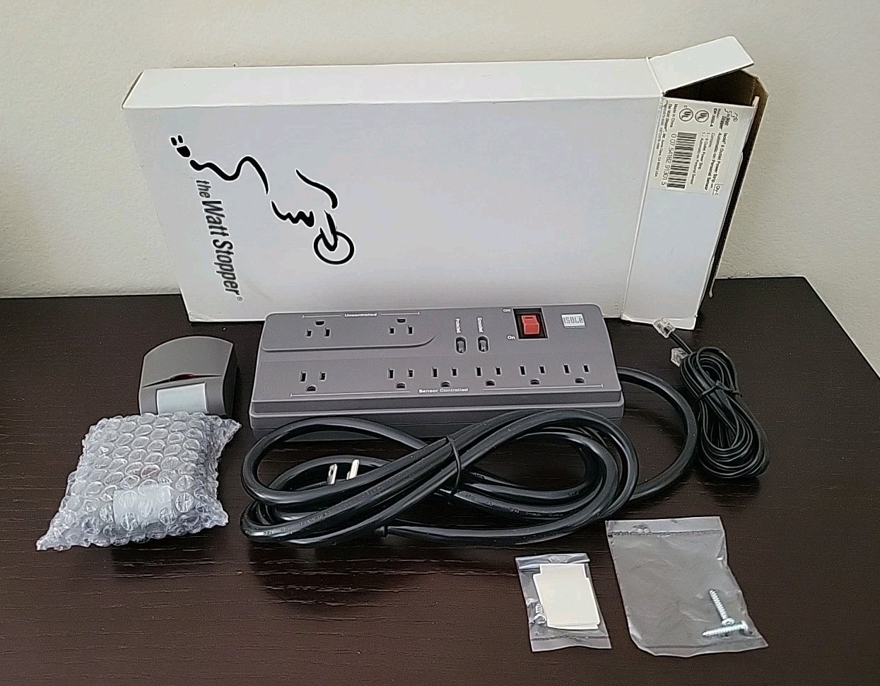 The Watt Stopper Isole 8 Outlet Power Strip Automatic-on Personal Sensor