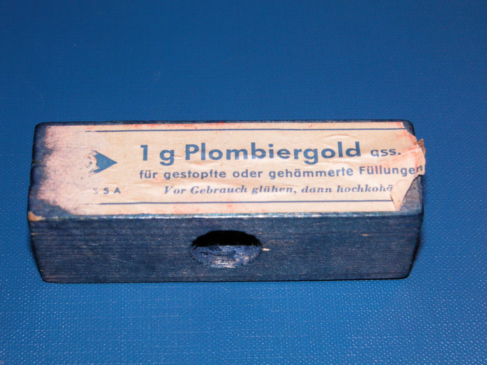 antique Degussa cohesive gold foil ("Plombiergold") 0.76 gm - dental