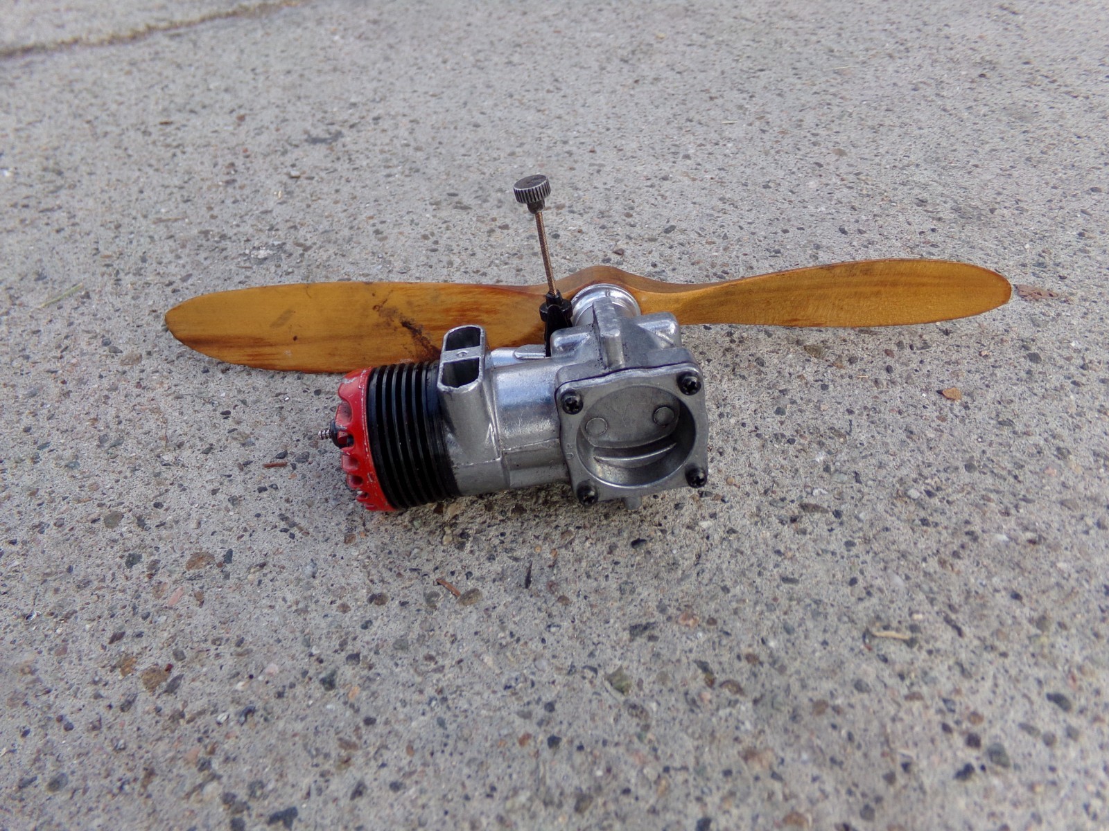 Airplane Engine Model McCoy .40 Red Head Vintage