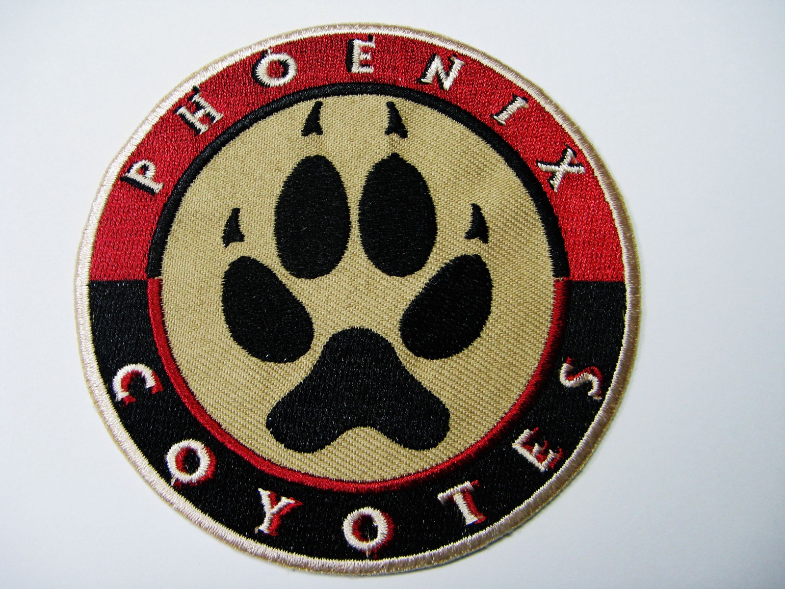 LOT OF (1) HOCKEY PHOENIX COYOTES PAW PRINT PATCH  PATCHES ITEM # 94