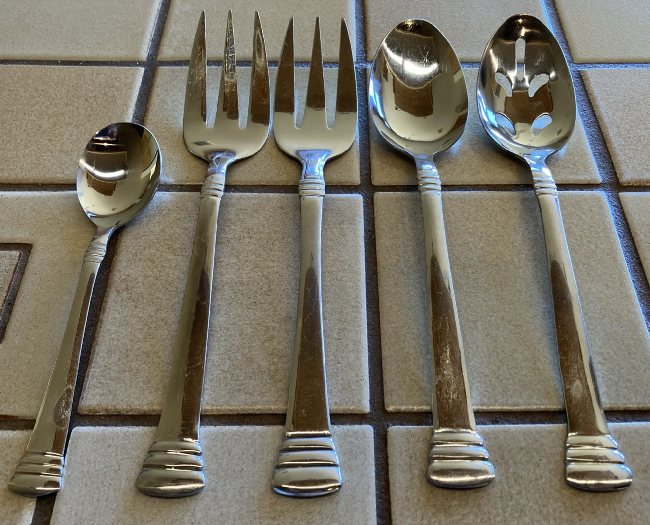 CAMBRIDGE CODIE STAINLESS FLATWARE 5-PIECE HOSTESS SERVING PIECES LOT