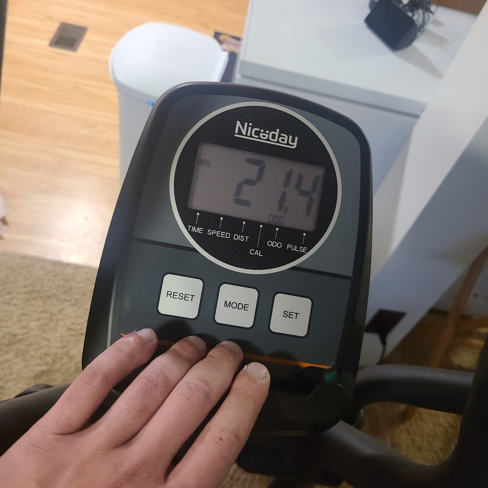 Elliptical Exercise Machine Hyper-Quiet 16 Resistance Levels, 400LBS Capacity