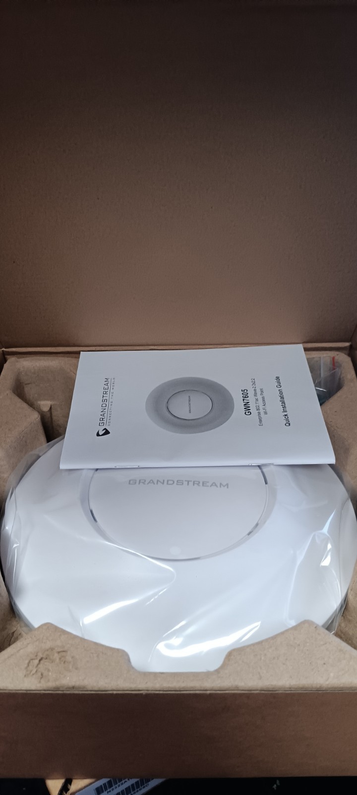 Grandstream GWN7605 WiFi Access Point 802.11ac Dual Band PoE – New Box Marked