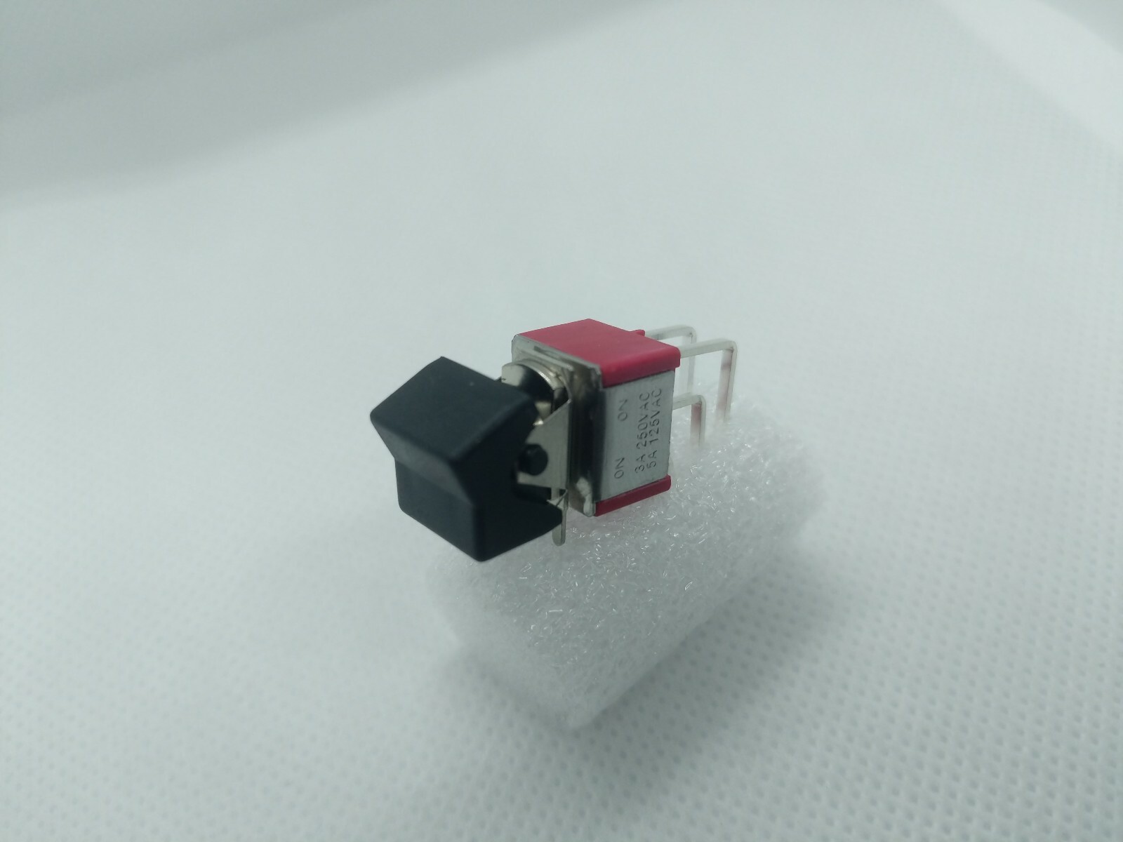 New Commodore C64/C128 1581 replacement power switch - perfect fit