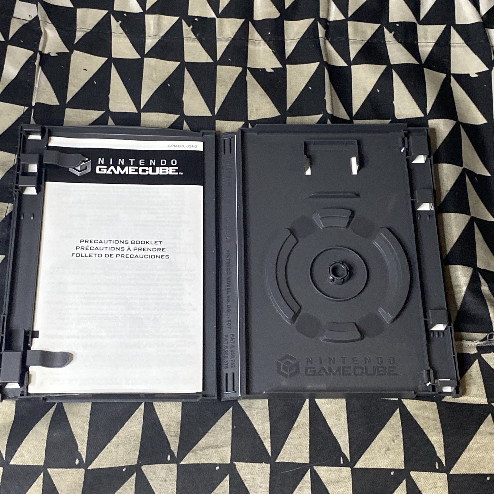Tom Clancy's Rainbow Six 3 (Nintendo GameCube, 2004) Case Only (No Game)