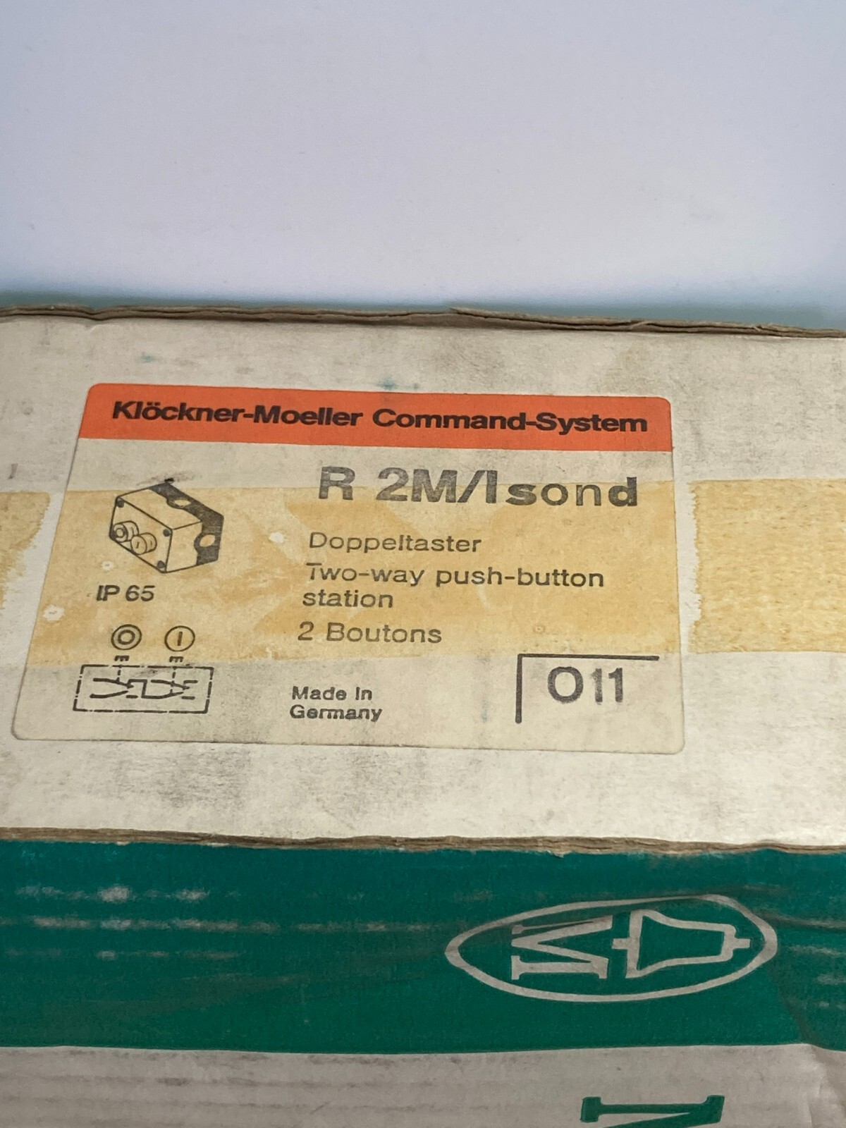 MOELLER R2MI PUSHBUTTON STATION TWO-WAY PUSHBUTTON NIB