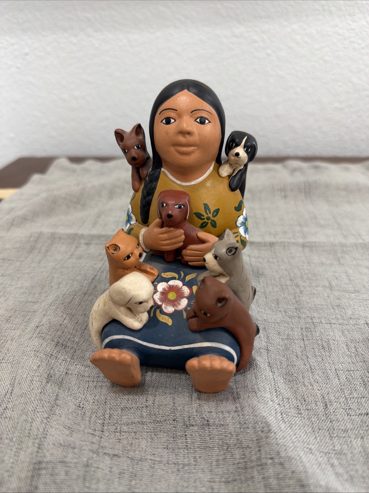 MADE IN PERU Elidas Imports Pottery Latin Girl 7 Cats 4.25" Tall Kittens Cute