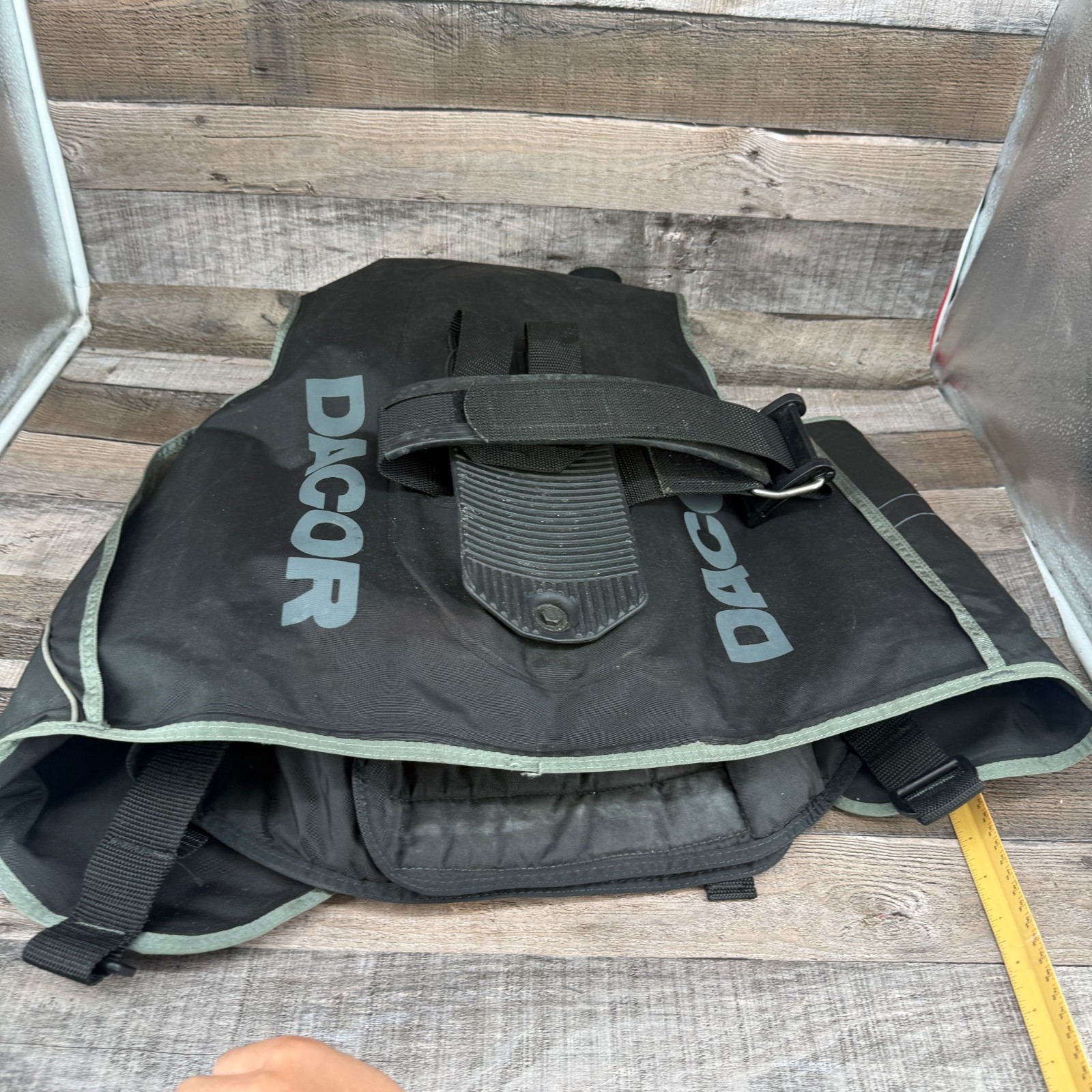 Dacor Formula Scuba Diving Buoyancy Compensator Device BCD Black & Gray