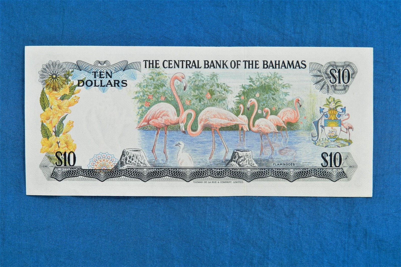 Rare 1974 Bahamas $10 Banknote *P-38a* *AU+*