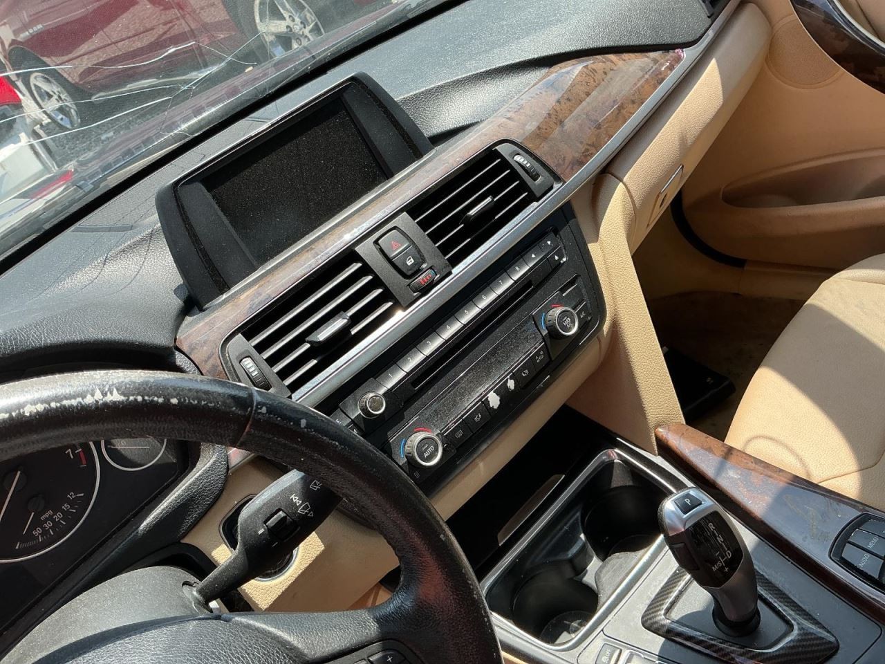 320I 2014 Glove Box 4722780