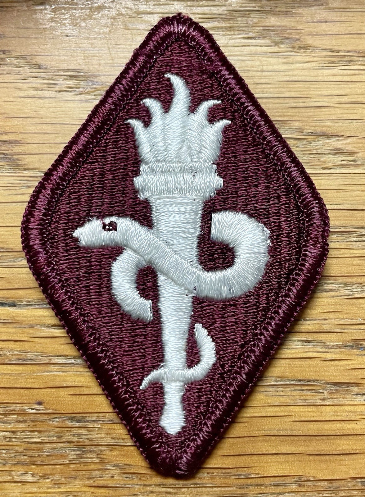 ORIGINAL 1960’s/1970’s US MEDICAL CENTER & SCHOOL PATCH - MERROWED EDGE