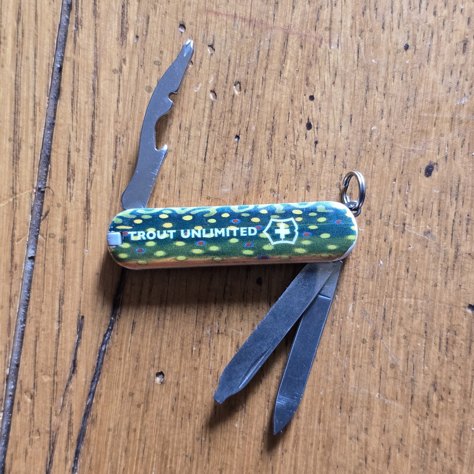 VICTORINOX SWISS ARMY KNIFE RALLY 58MM POCKET KNIFE LIMITED TROUT UNLIMITED