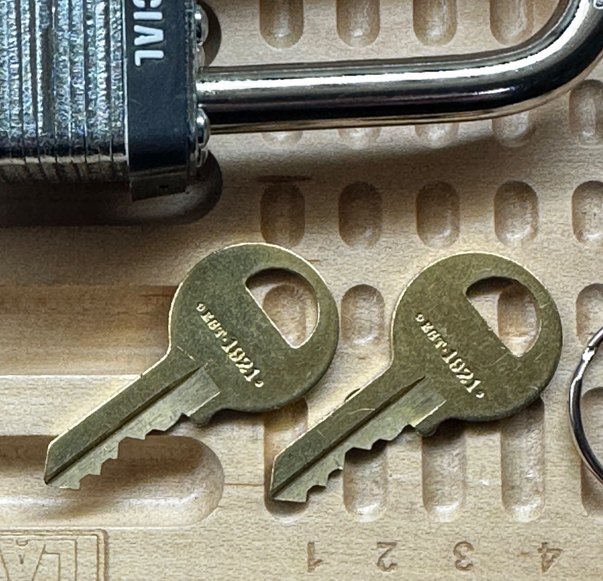 Master Lock 21Ka Padlock, Keyed Alike, Standard Shackle