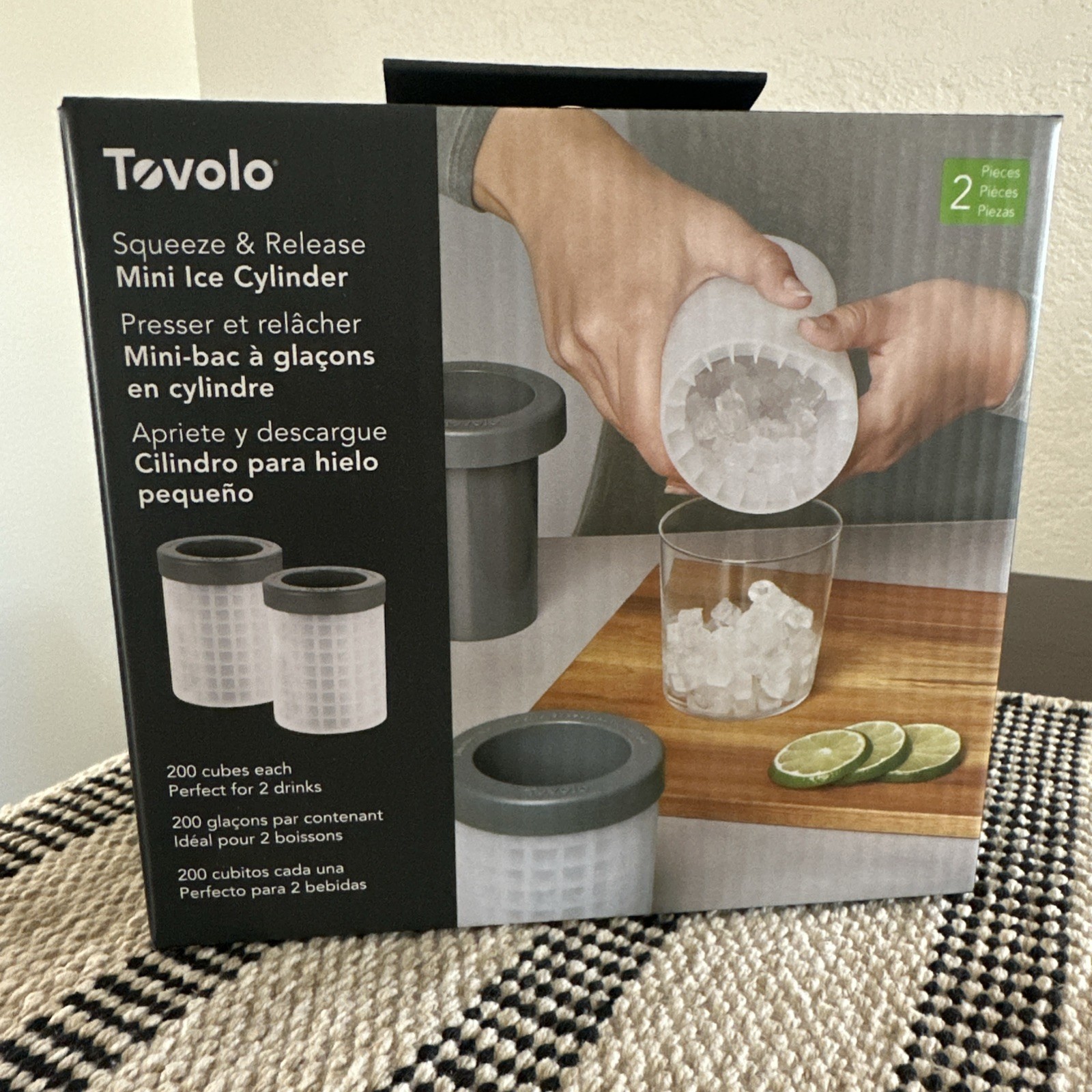 🔥✔️🔥 Tovolo Mini Ice Maker Squeeze & Release, Set of 2 NIB