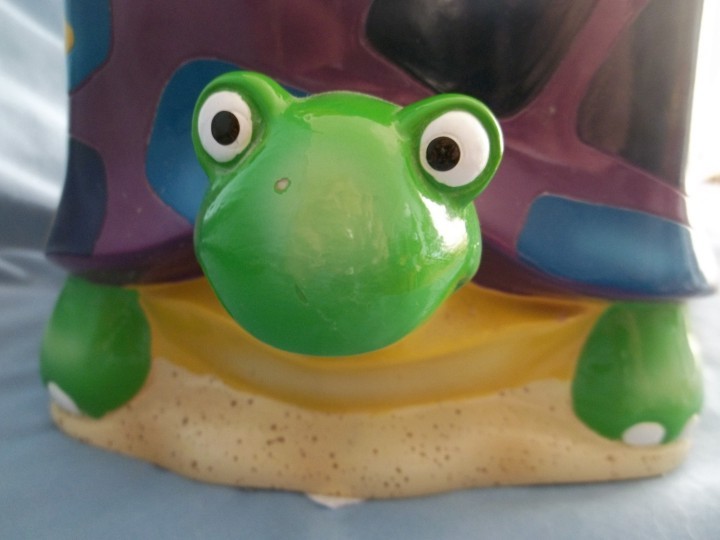 RARE VAN  PELT STUDIO CERAMIC TURTLE Tissue Holder with lots of personality
