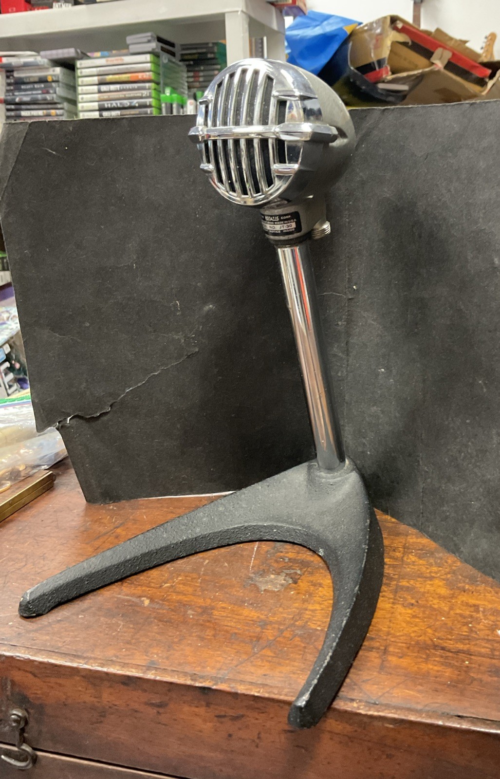 Vintage 60’s Astatic JT-30 Microphone w/ Atlas Boomerang stand Desk Top Mic Jt30