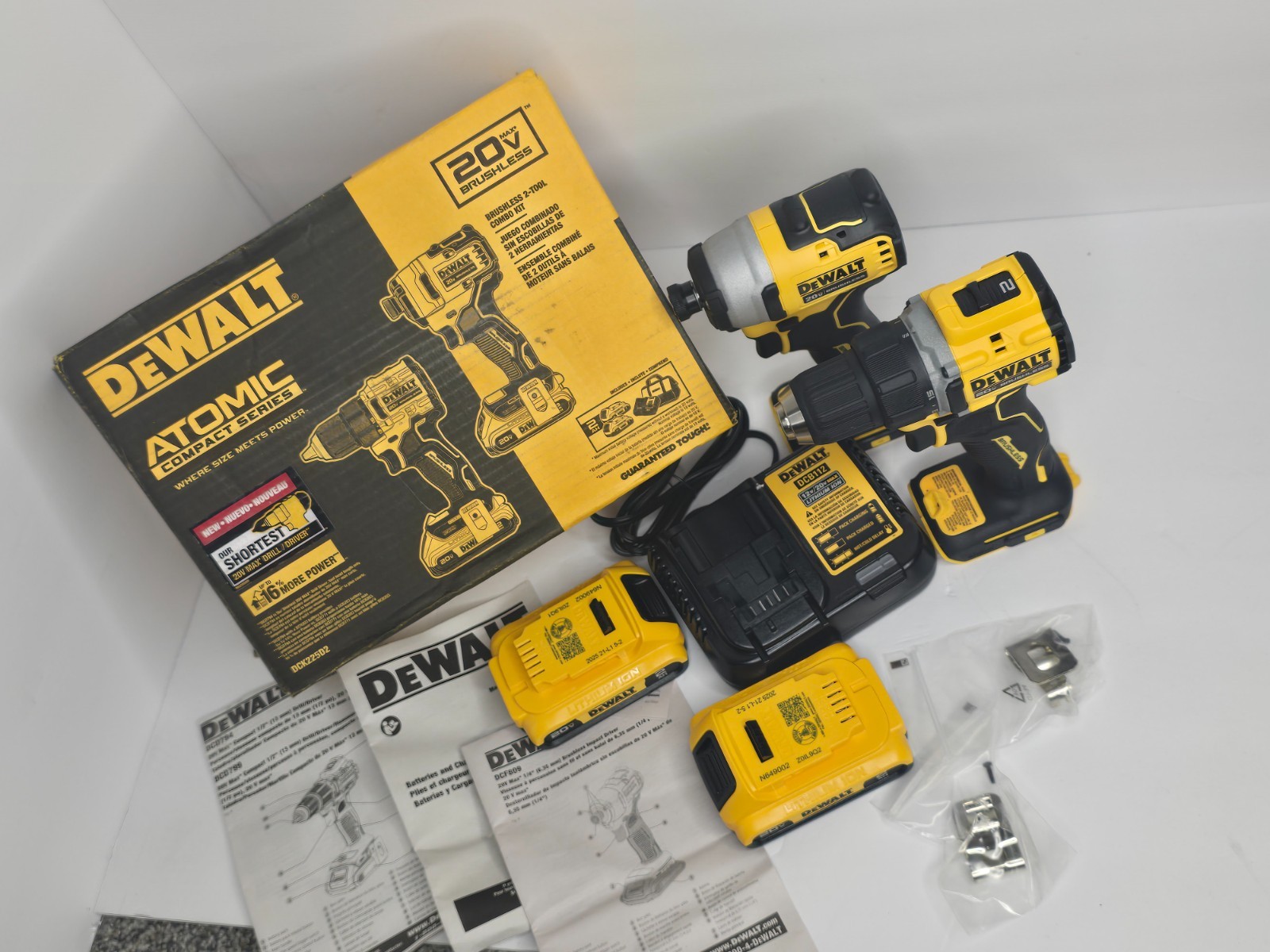 DEWALT20VoltCombo Kit (2-Tool) with (2) 2.0Ah Batteries, Charger and BagDCK225D2