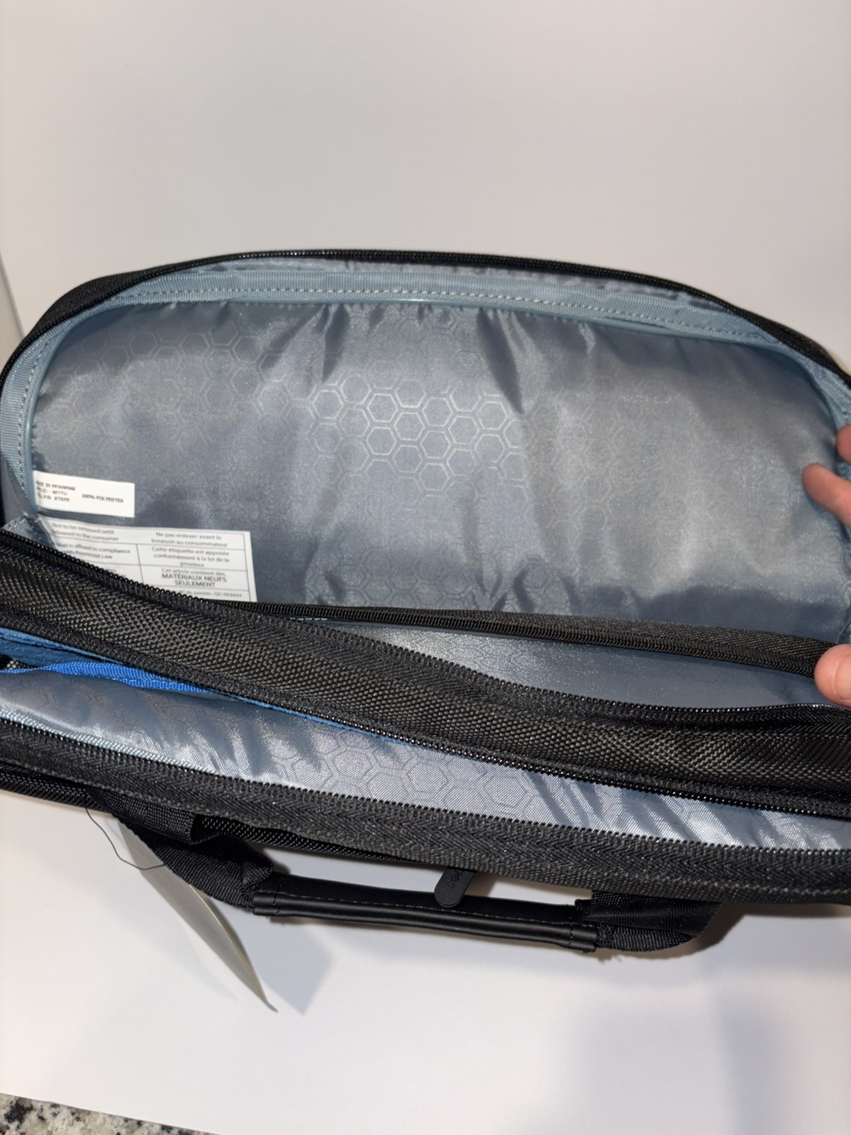 Dell Professional Briefcase For 14” Laptops With Shoulder Strap ( New With Tags)