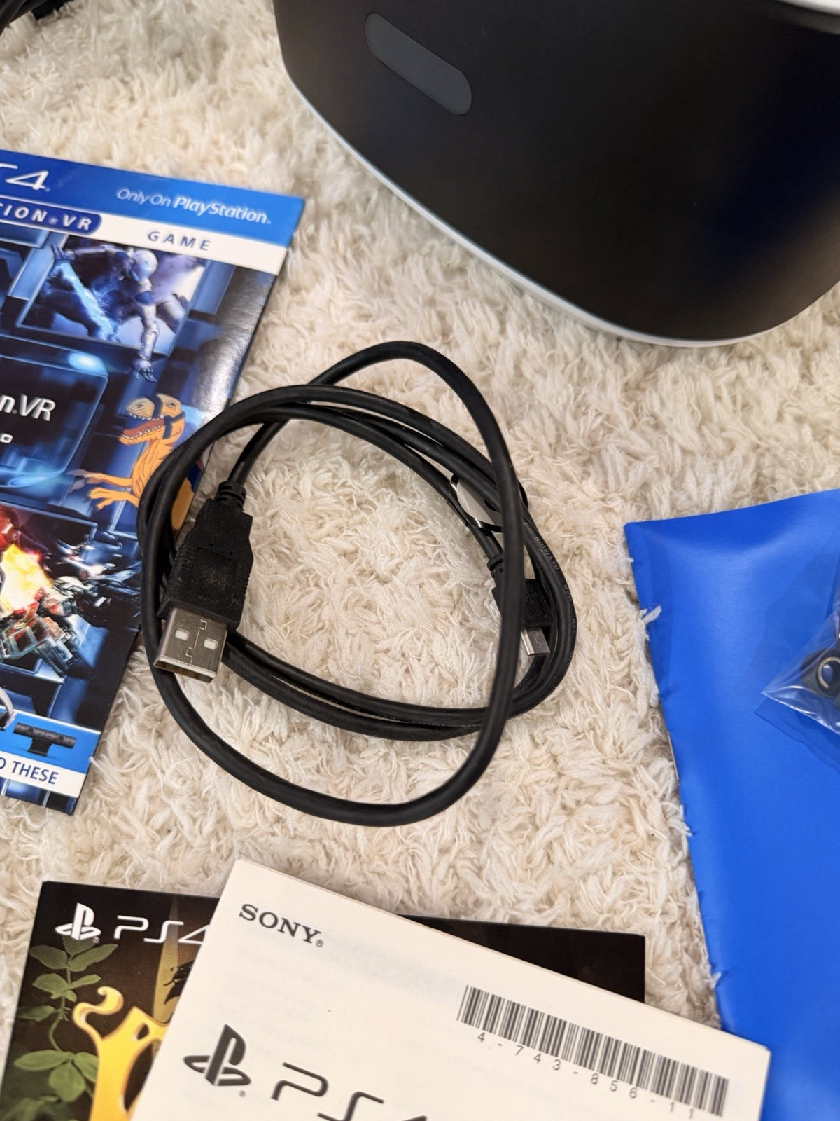 Sony PlayStation VR Virtual Reality Headset PSVR Used With Box Camera