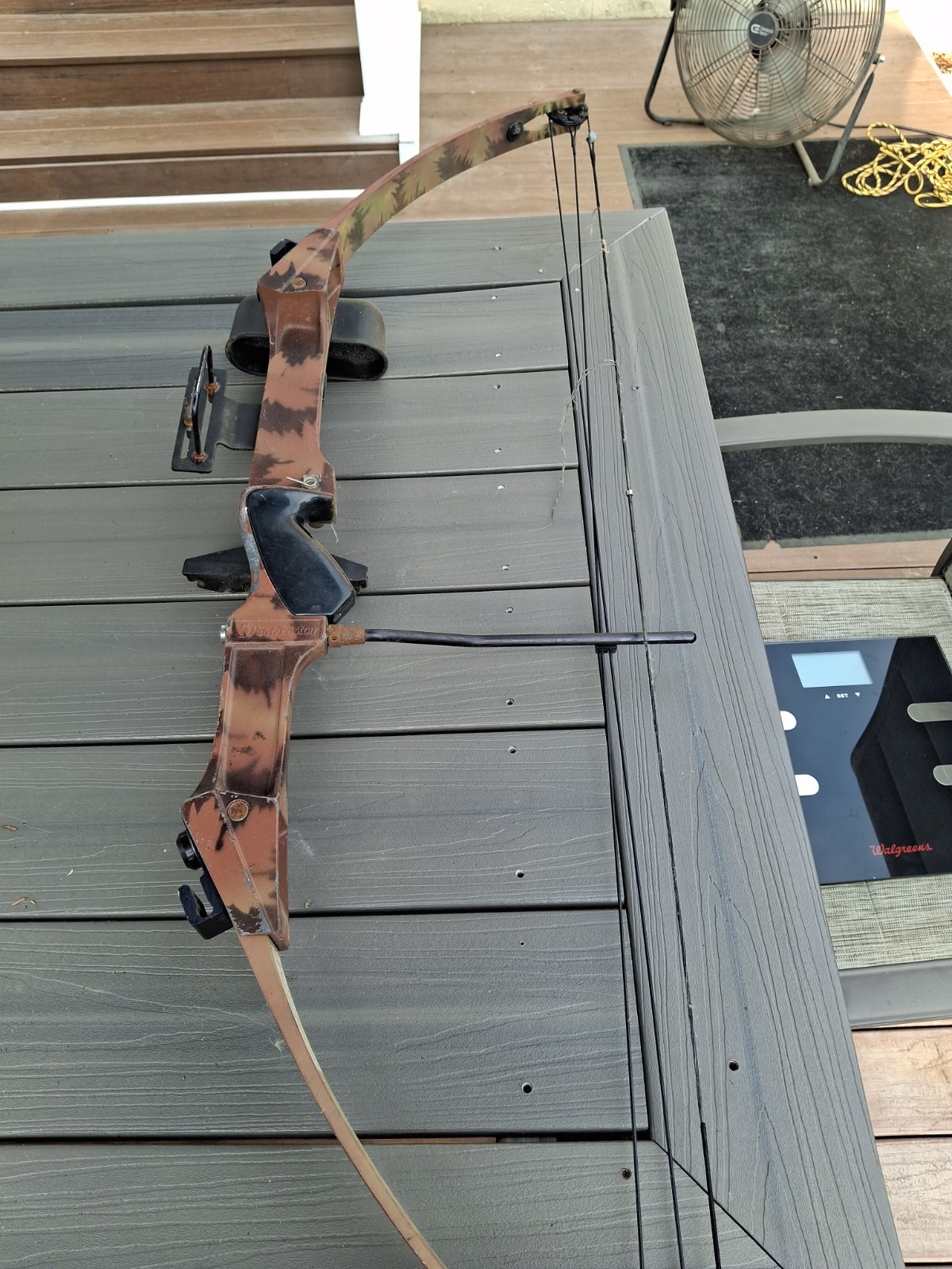 HOYT EASTON GAMEGETTER COMPOUND BOW RH PULL