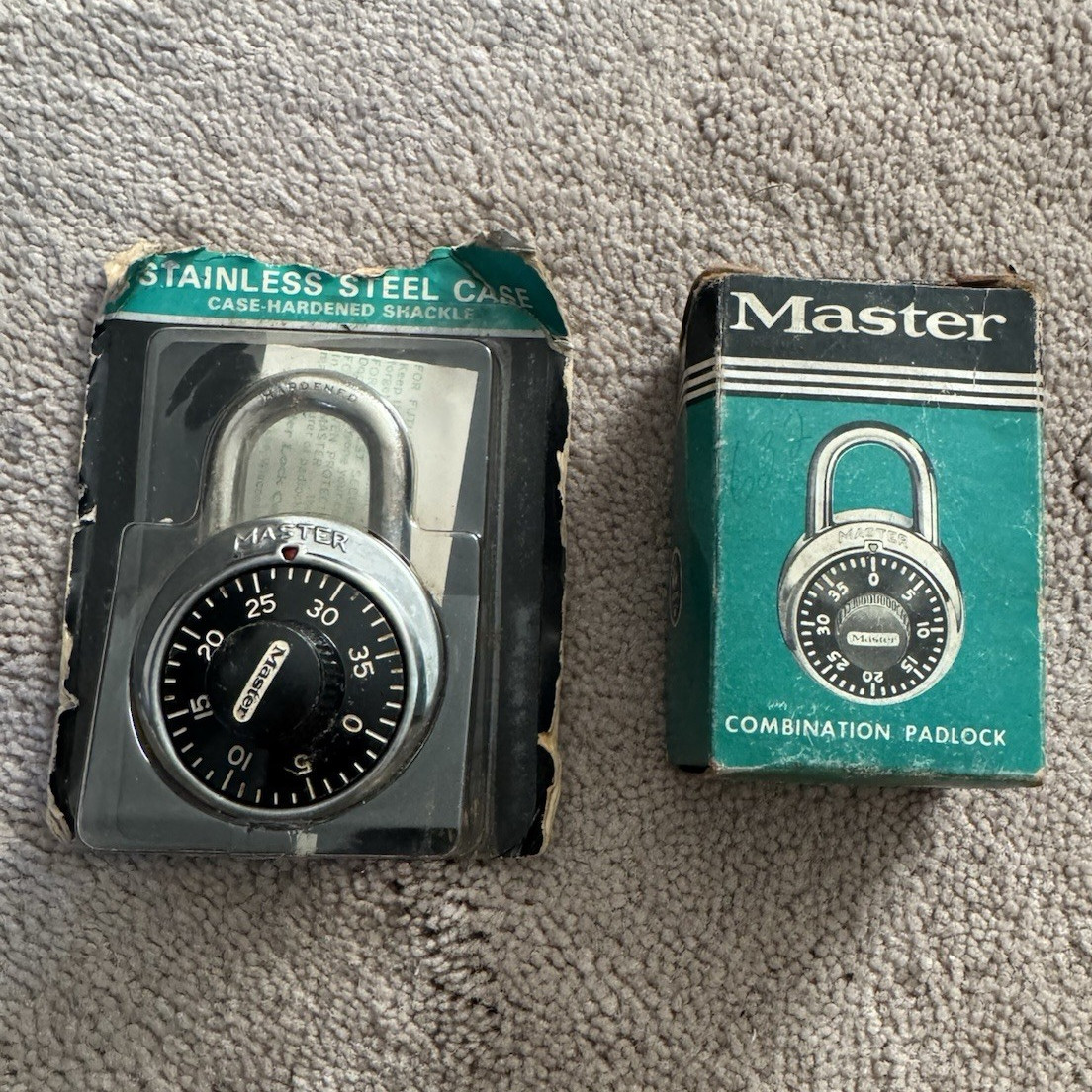 Master 35632 Stainless Steel Body Combo Padlock 9/32in Shackle w/ Box