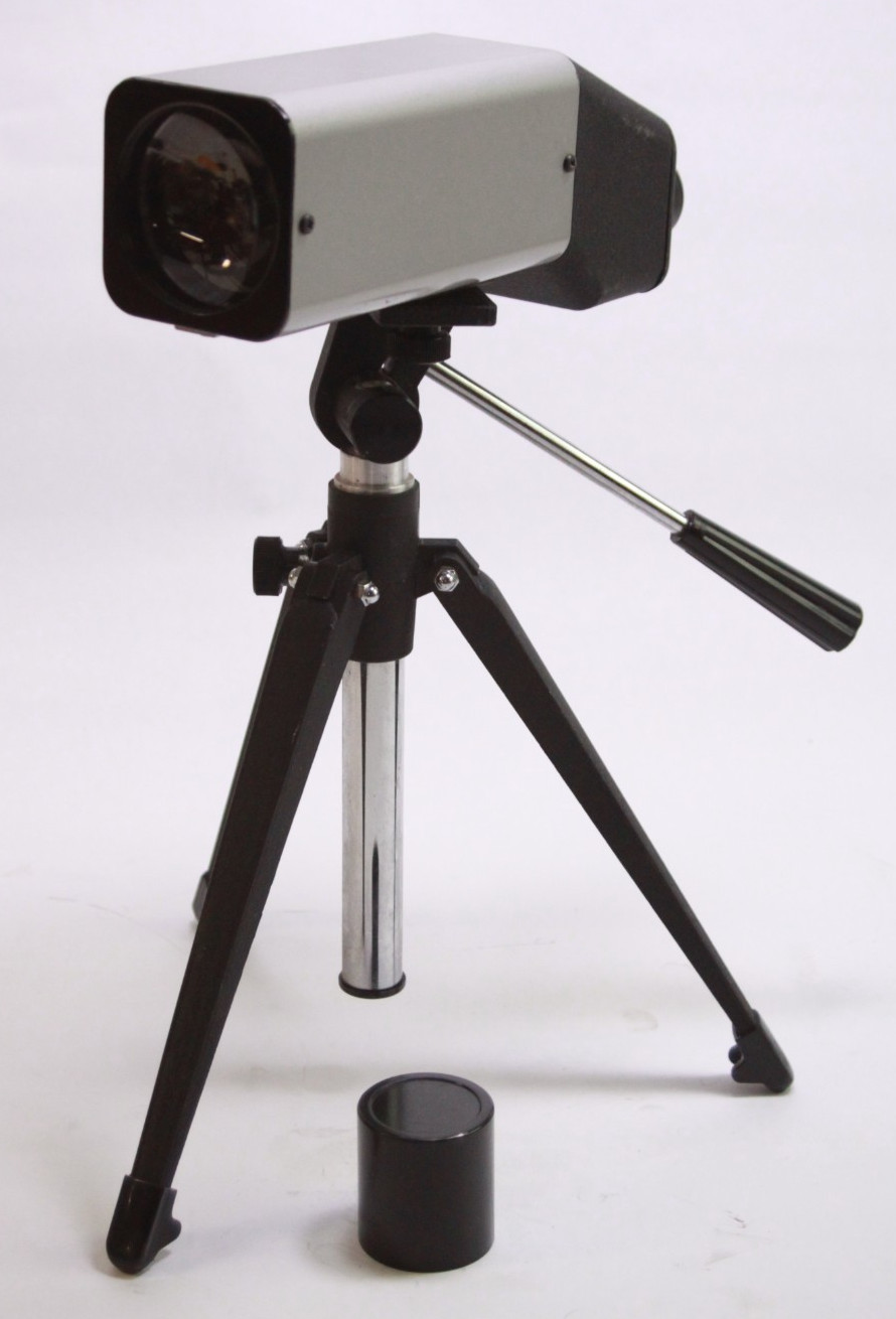 Vintage Brookstone Spotting Scope 17 X  60mm Used W/Tripod