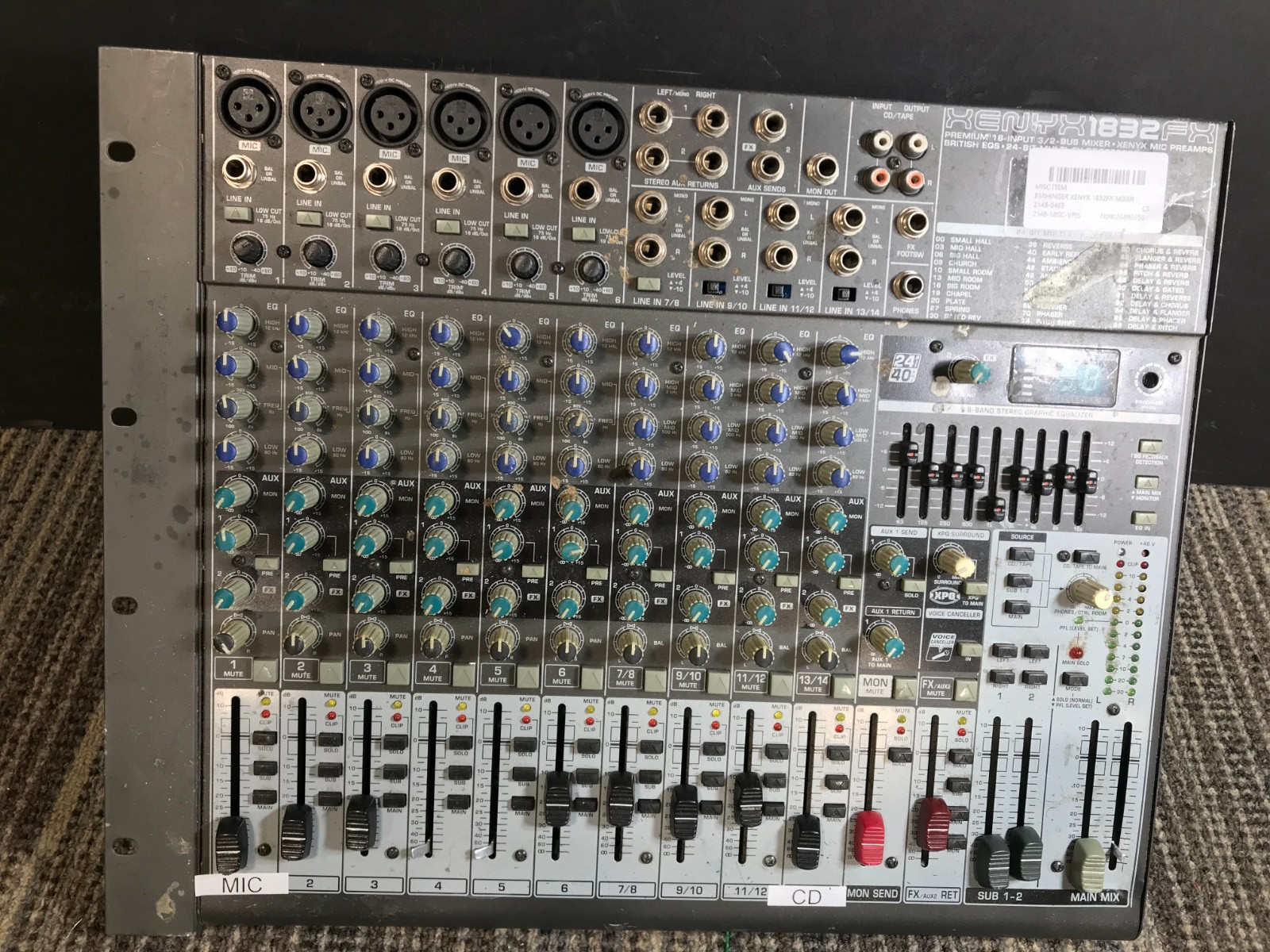 BEHRINGER XENTX 1832 FX 18 INPUT MIXER
