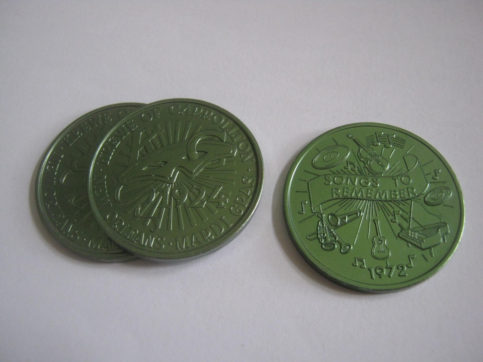 One 1972 NO Mardi Gras Doubloon, Krewe of CARROLTON Songs to Remember Green