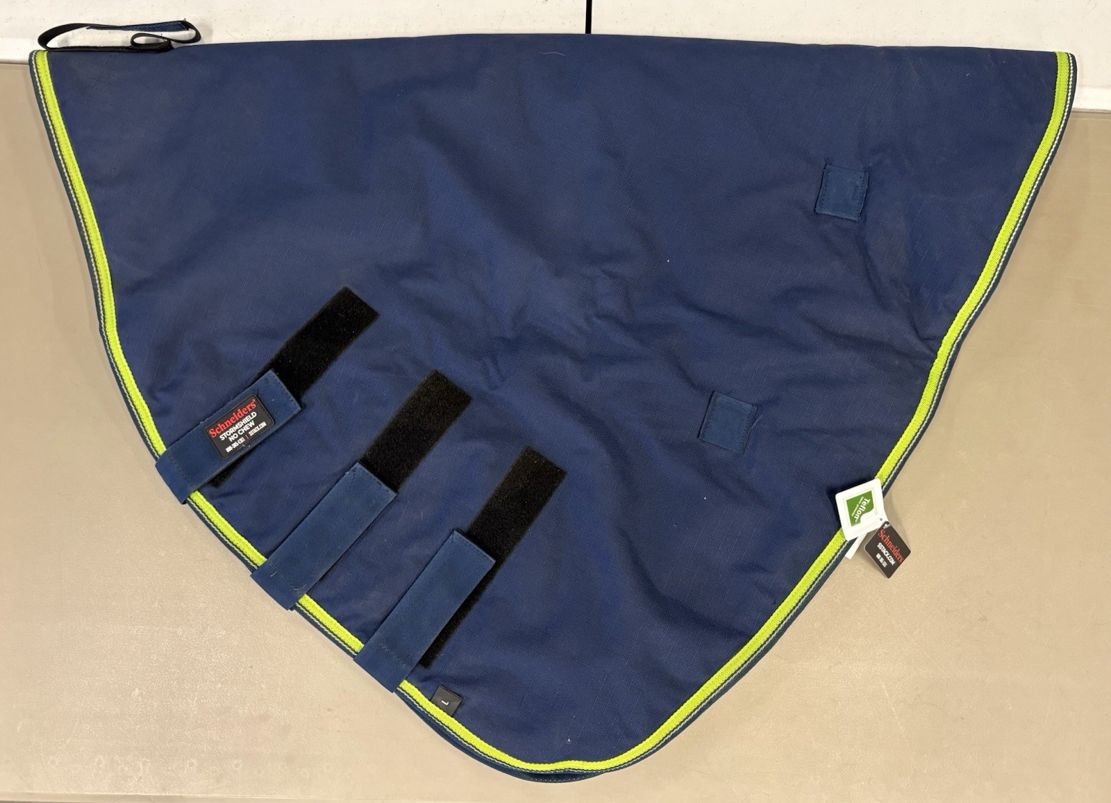 Schneiders StormShield No-Chew Neck Cover, Size Large, Navy, NEW WITH TAGS