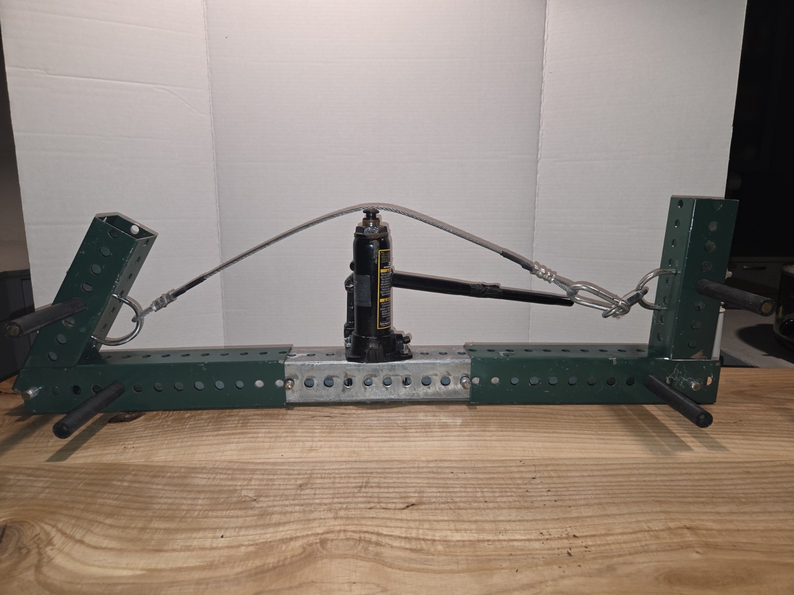 Bench Mount Heavy Duty Hydraulic Bow Press