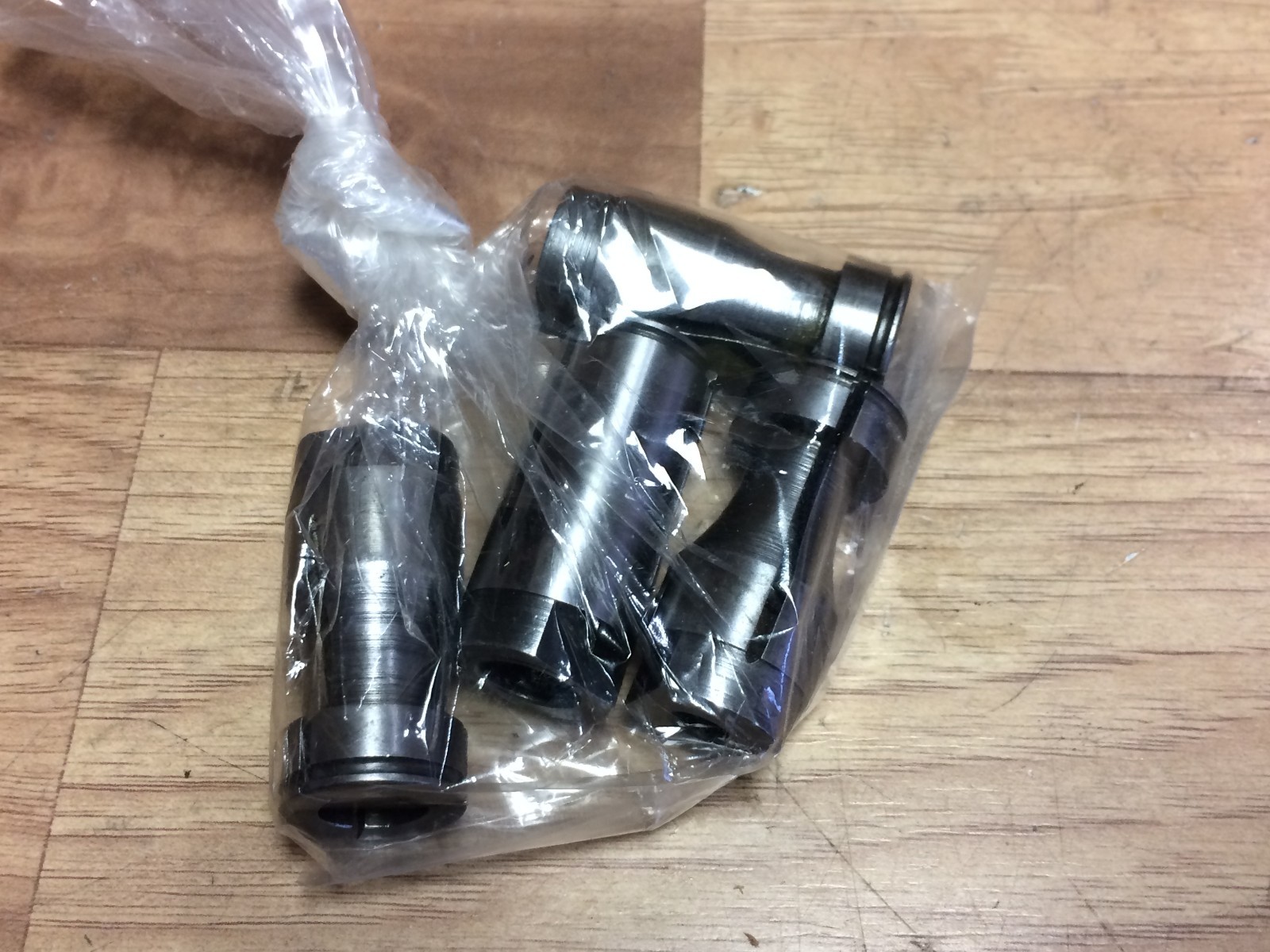 NICE PROCUNIER SIZE 3 TAPPING HEAD W/ 3 MT SHANK + COLLETS