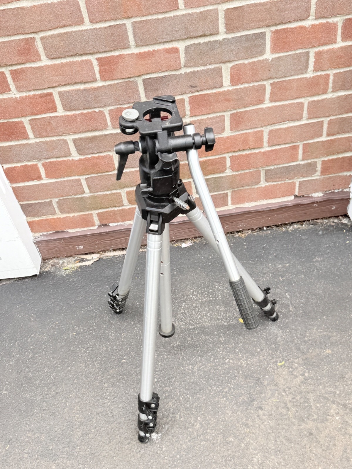 Bogen Manfrotto 3020 Tripod with 3063 Fluid Video Head Made in Italy