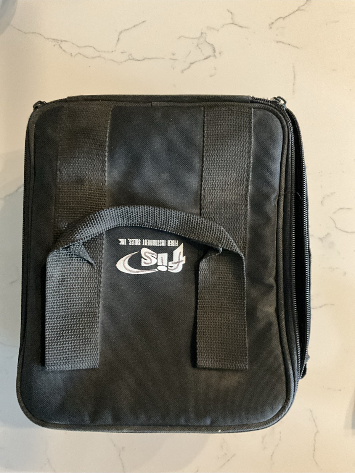 FIS Optical Light Source E-series with case and replacement cables