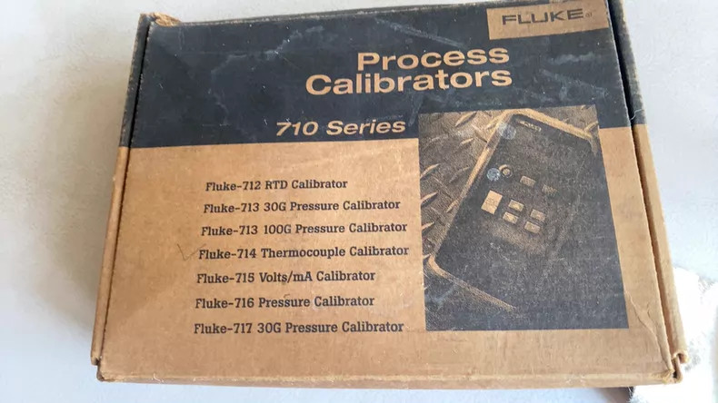 Ship FedEx 1PCS NEW IN BOX 712 RTD Process Calibrator