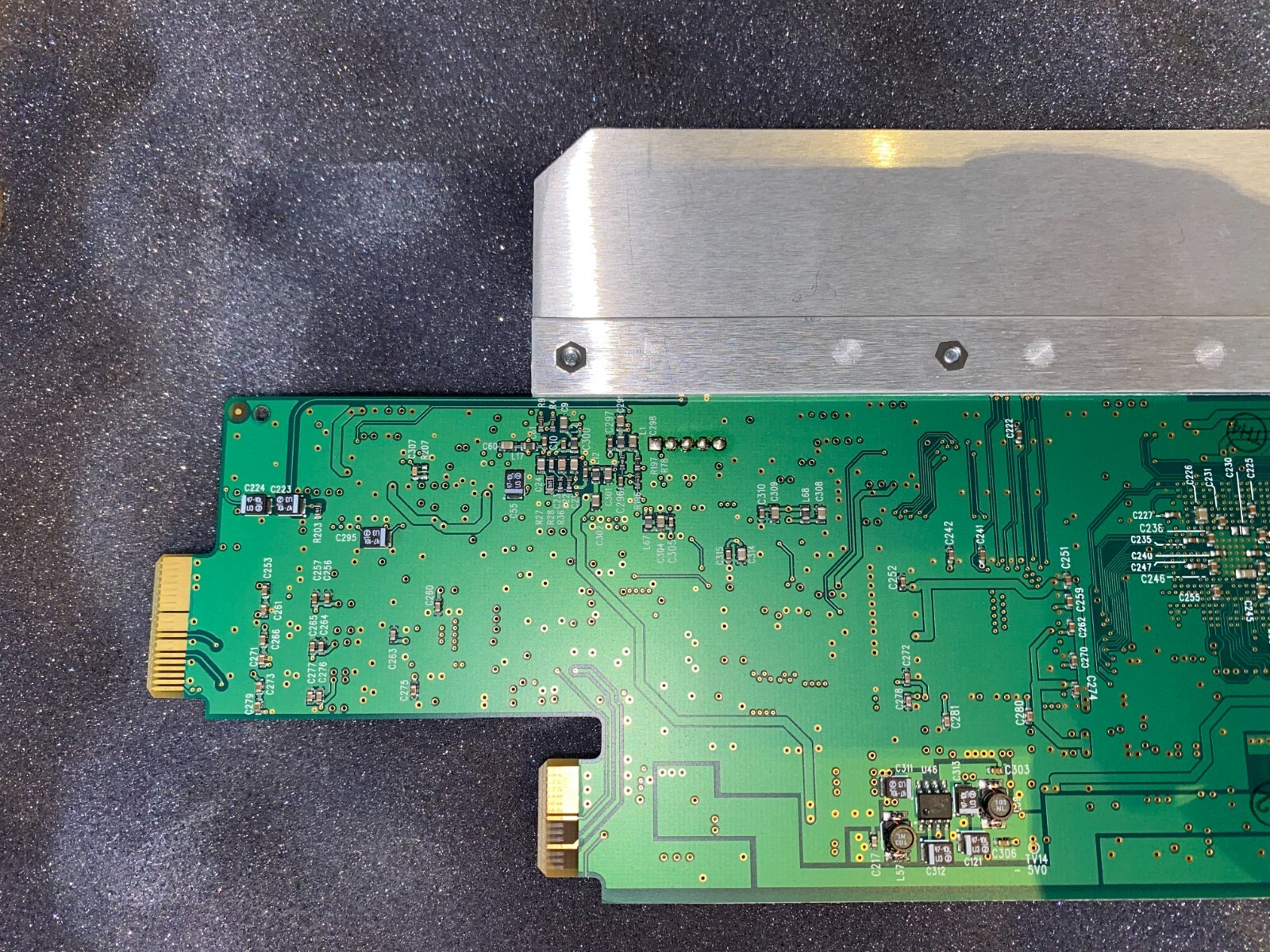 Miranda DEC-1023 12-bit composite to SDI decoder