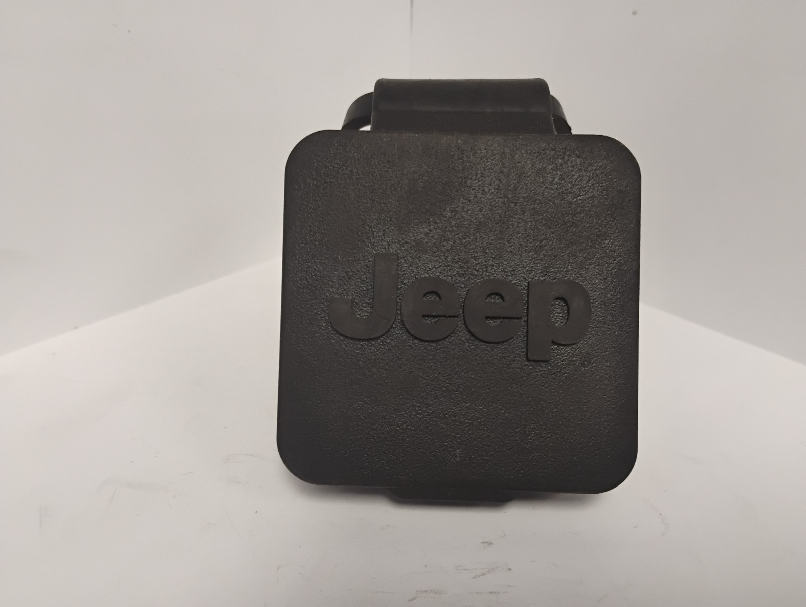 OEM JEEP LOGO TRAILER HITCH PLUG FITS 2" TRAILER HITCH 82208453AB