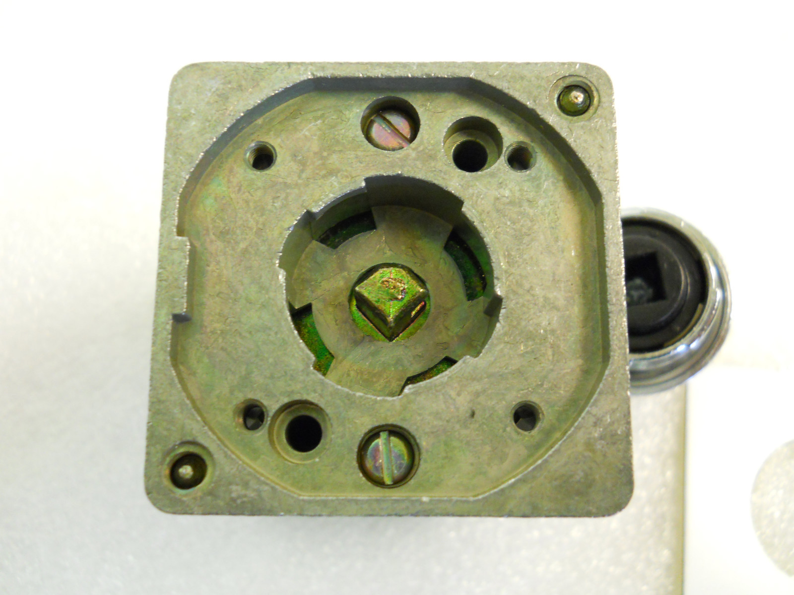 SQUARE D K1D65SPEC0730 CAM SELECTOR SWITCH 2-POSITION NEW CONDITION NO BOX