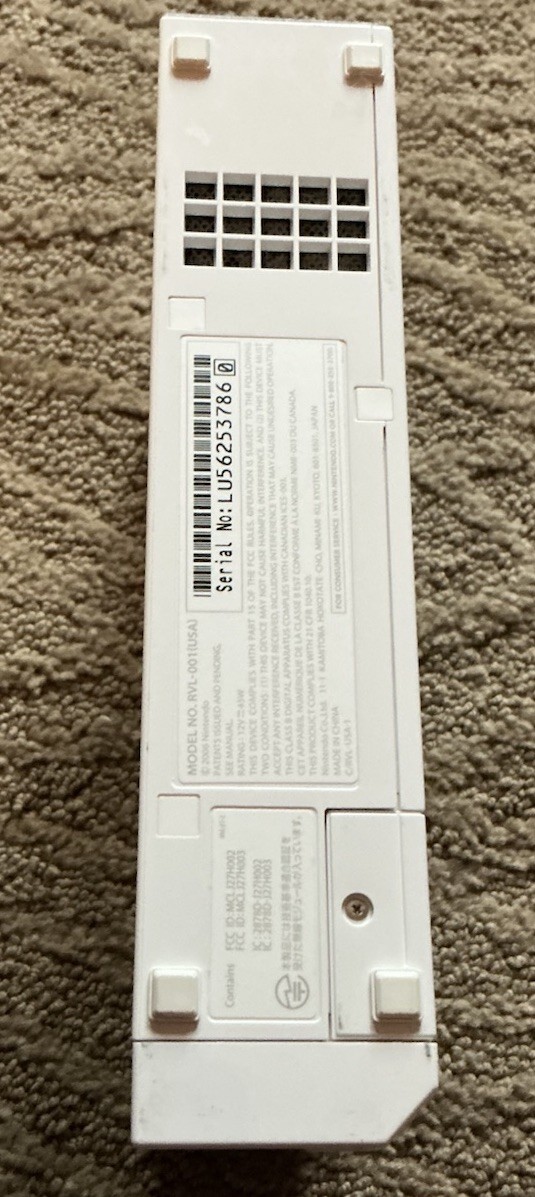 Nintendo Wii Console White USA Model Bundled w/Cables & Controllers + Game
