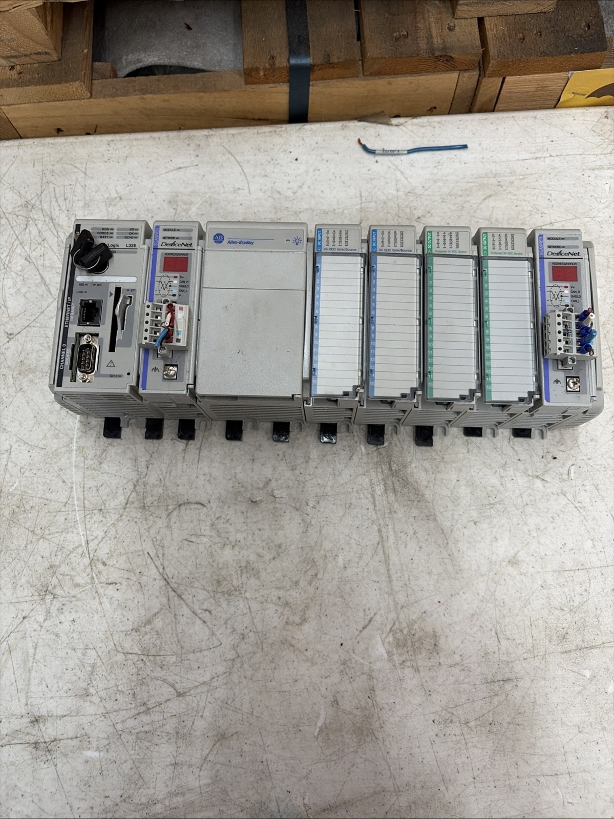 Allen Bradley 1769-L32E CompactLogix PLC Rack W Multiple || 1769-ecr || 1769-sdn