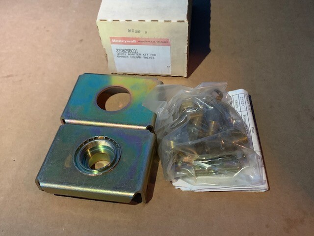 New HONEYWELL 220829BCQ1 Q5001 ADAPTER KIT BARBER COLMAN  VALVE
