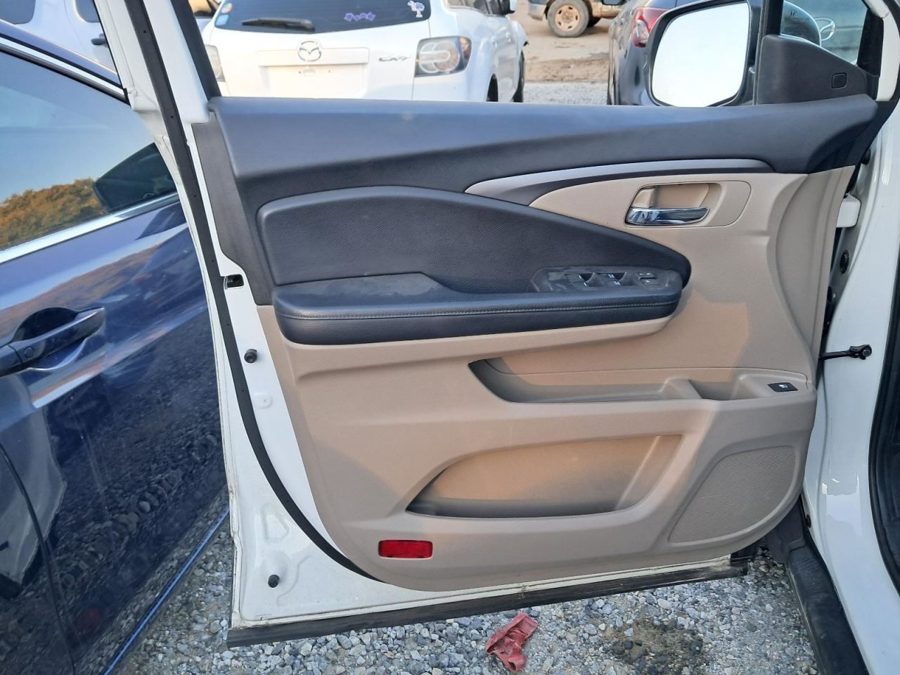 PILOT 2020 Glove Box 4864155