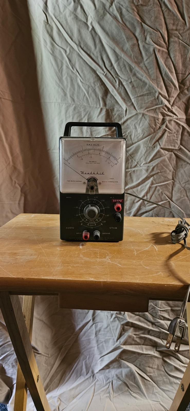 Heathkit Audio VTVM AV-3 Vacuum Tube Voltmeter Vintage