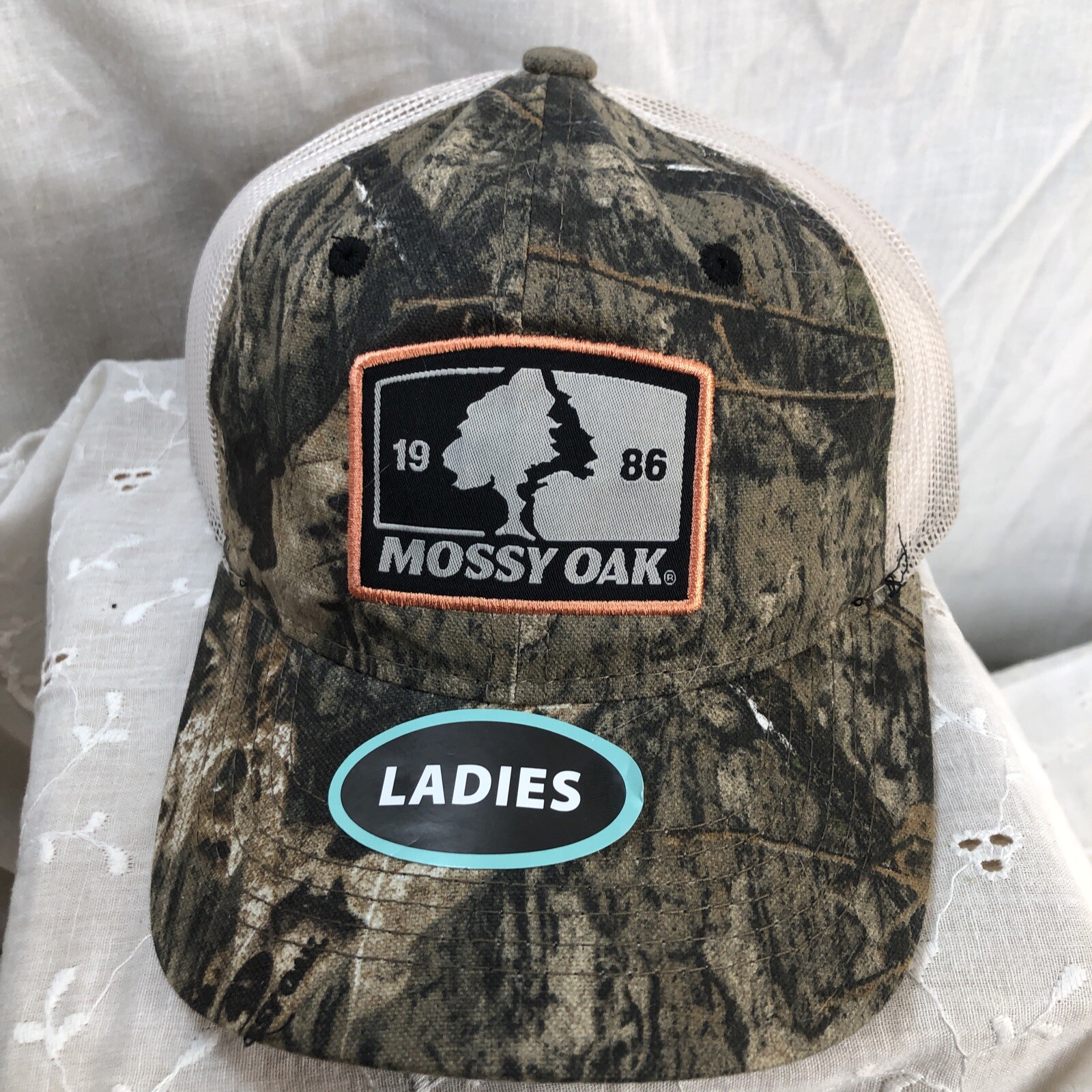 NEW LADIES Mossy Oak - 1986-  Camo Mesh Truckers Cap Hat Adjustable