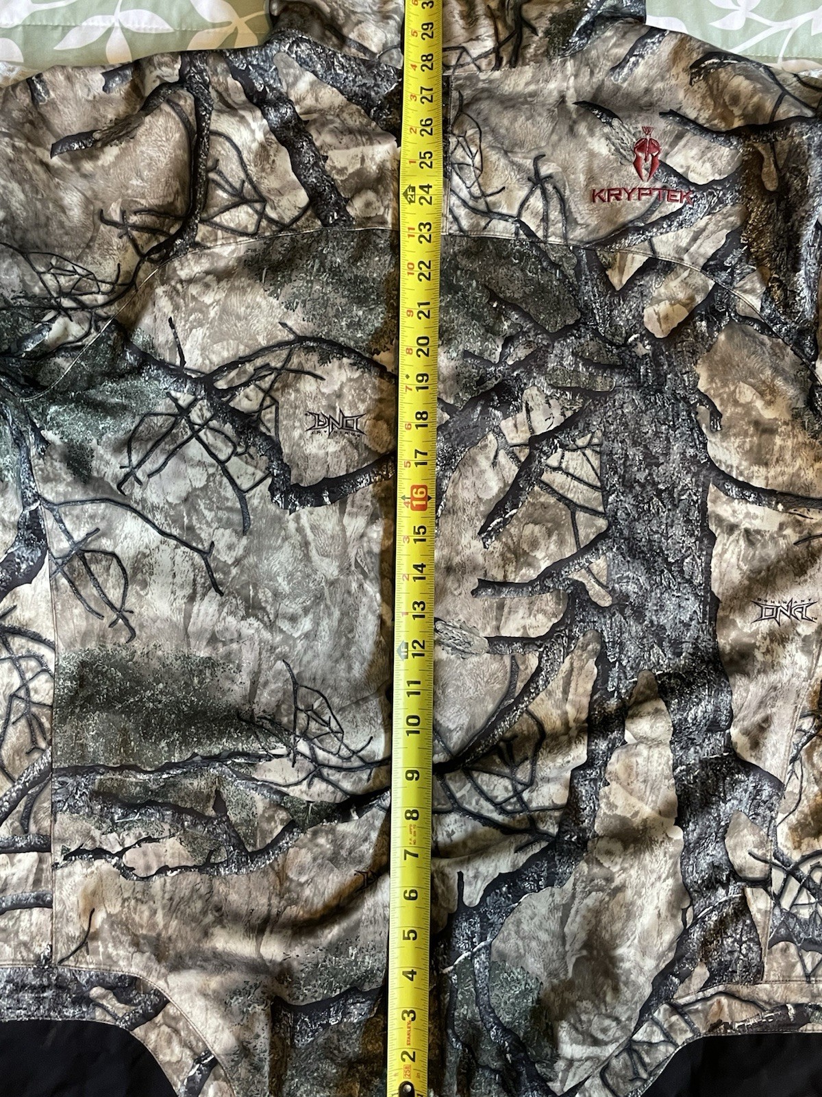 Kryptek DNA XL Rain Jacket. Great Condition with Hood.