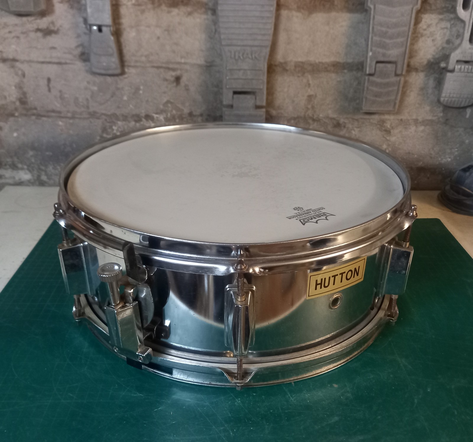 Hutton 14x5", steel, snare drum