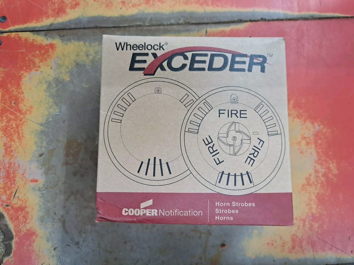 Eaton Wheelock Exceder STRC Ceiling Mount Strobe 127477  NEW FACTORY BOXED